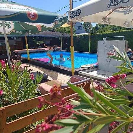 Janika Pension Vonyarcvashegy Esterno foto