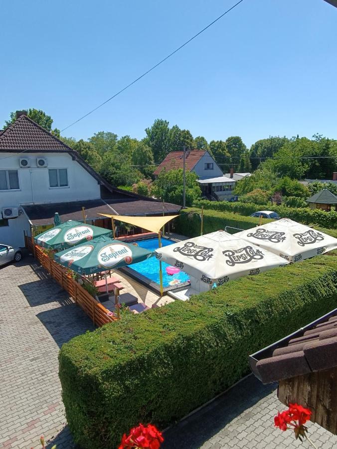 Janika Pension Vonyarcvashegy Esterno foto