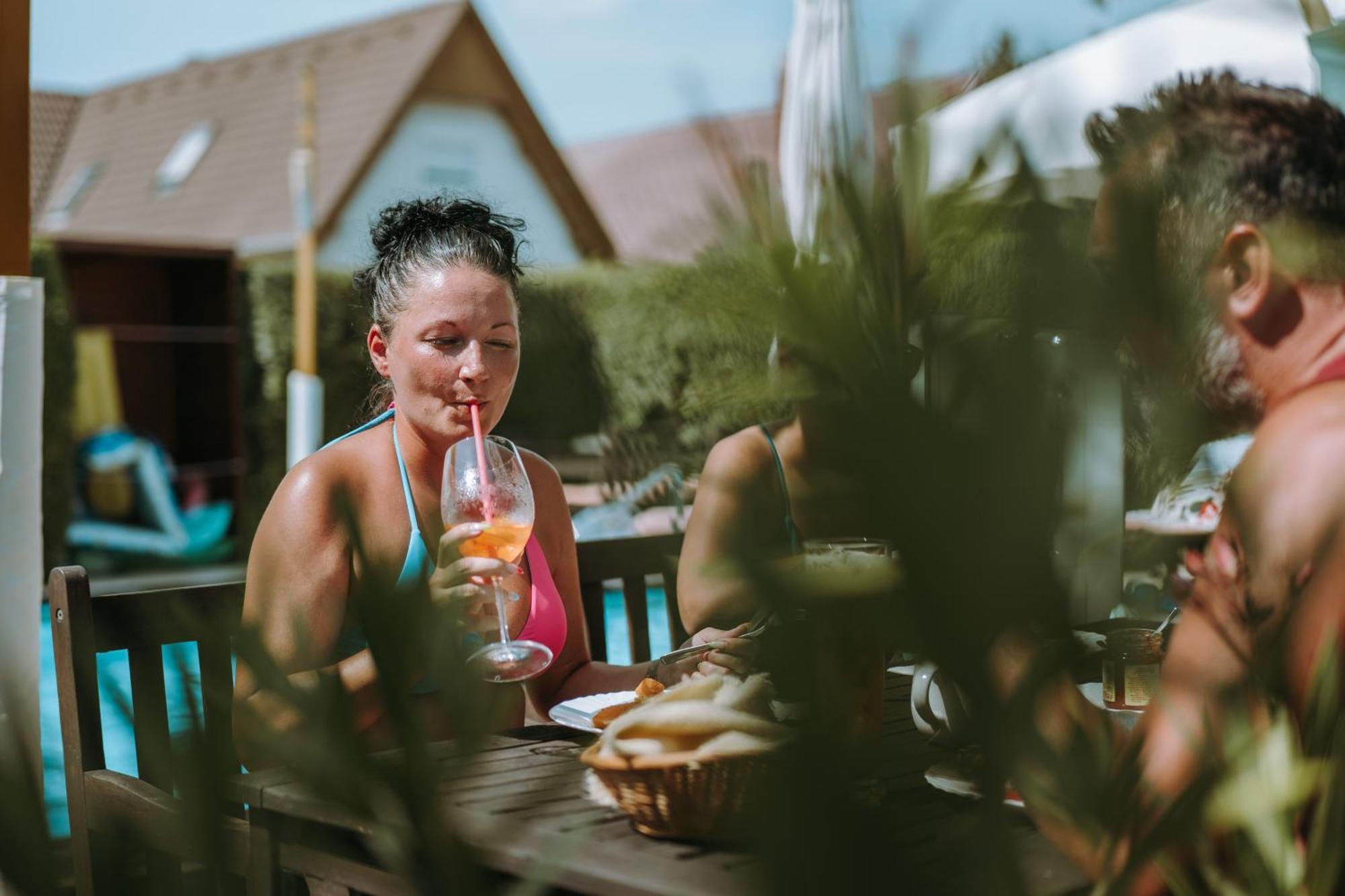 Janika Pension Vonyarcvashegy Esterno foto