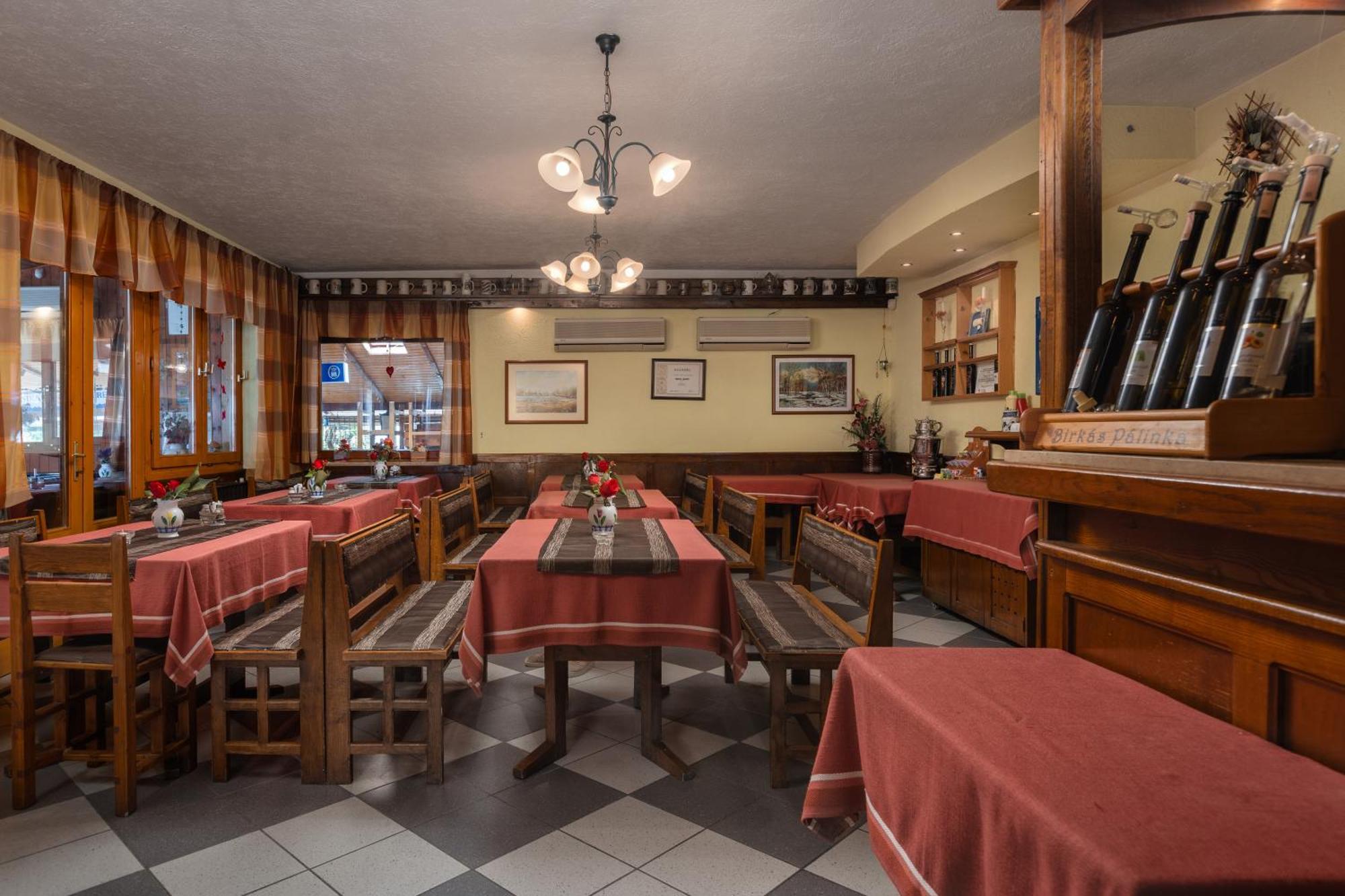 Janika Pension Vonyarcvashegy Esterno foto