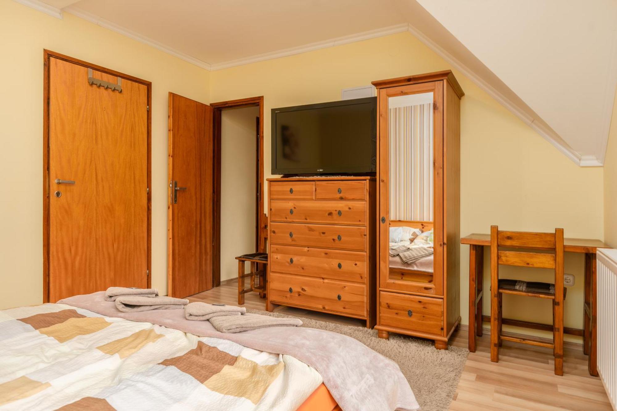 Janika Pension Vonyarcvashegy Esterno foto