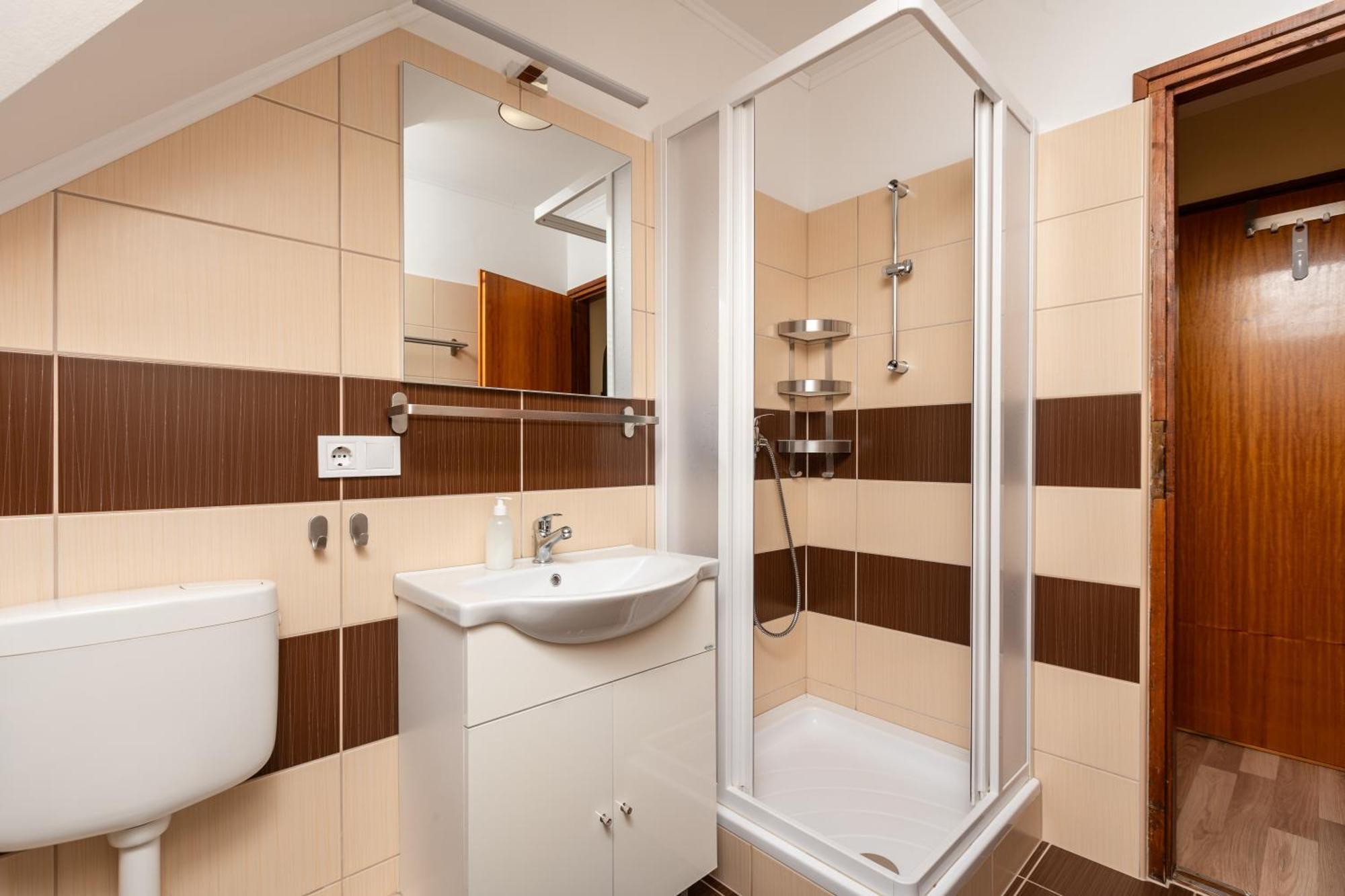 Janika Pension Vonyarcvashegy Esterno foto