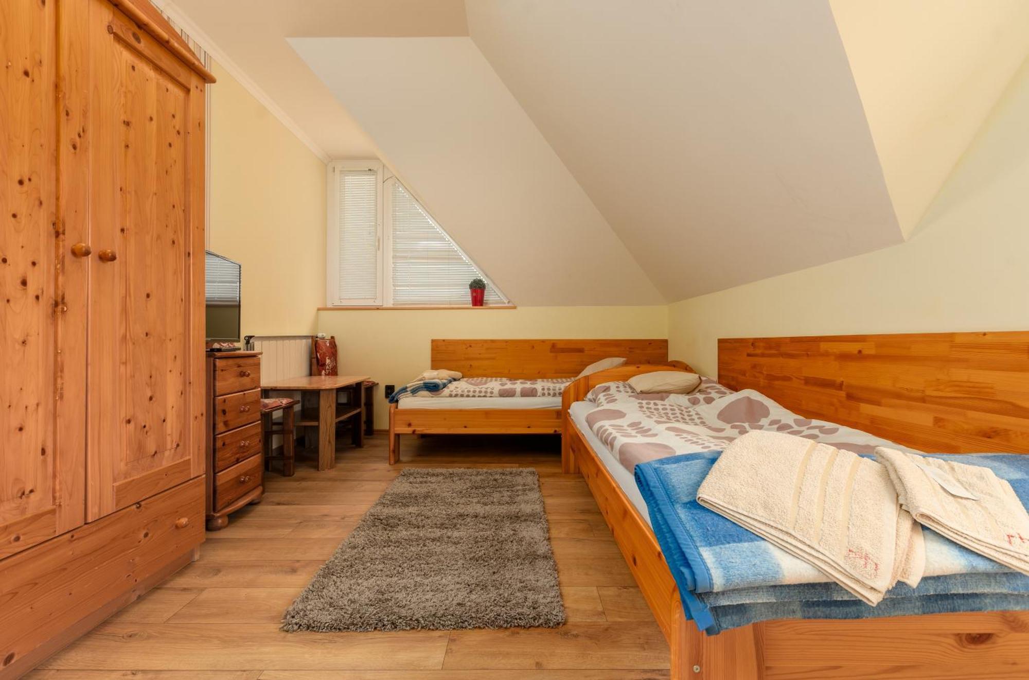 Janika Pension Vonyarcvashegy Esterno foto